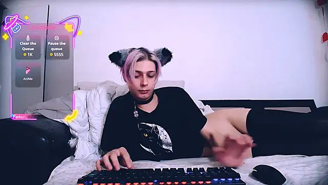 Littlepinkcat online show from 05.30.26