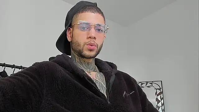  jamesleandros1 online show from 10.08.25