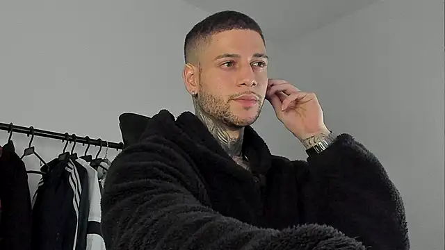  jamesleandros1 online show from 10.16.25