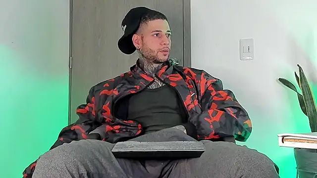  jamesleandros1 online show from 02.24.26