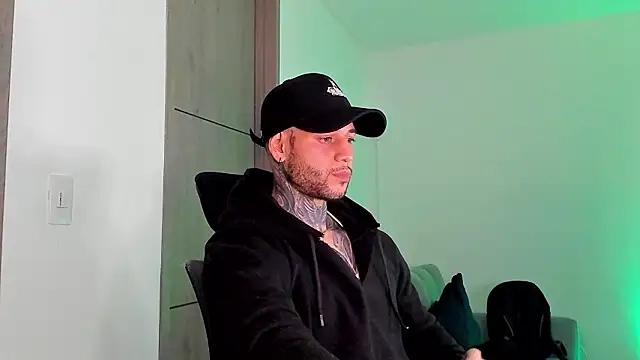  jamesleandros1 online show from 04.01.26