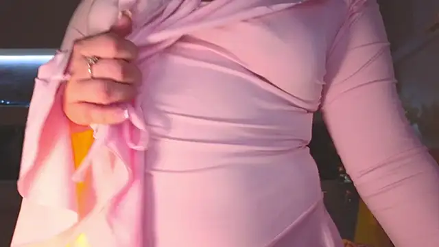 Snapshot of Malika_uAngel chatting on 10.02.25 Malika uAngel online show from 10.02.25