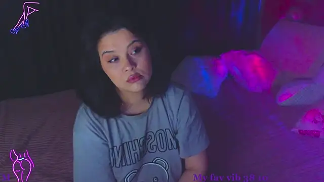 Malika uAngel online show from 11.18.25