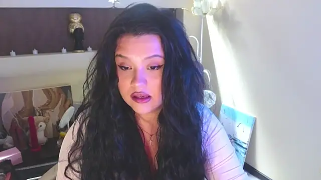 Snapshot of Malika_uAngel chatting on 06.11.26 Malika uAngel online show from 06.11.26