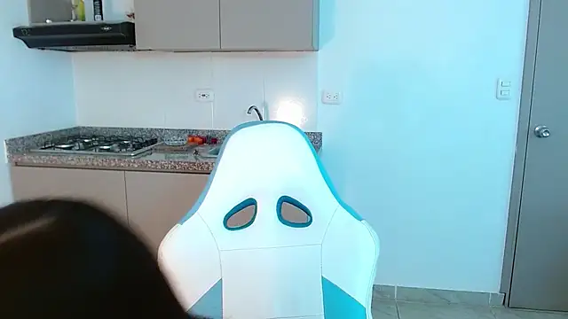 PIA STONE online show from 01.24.25