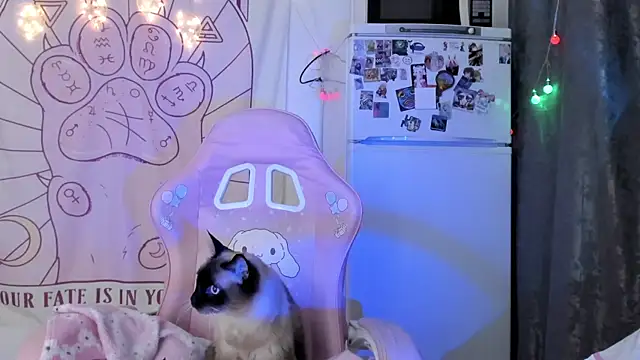 Holy420lolii online show from 01.18.26