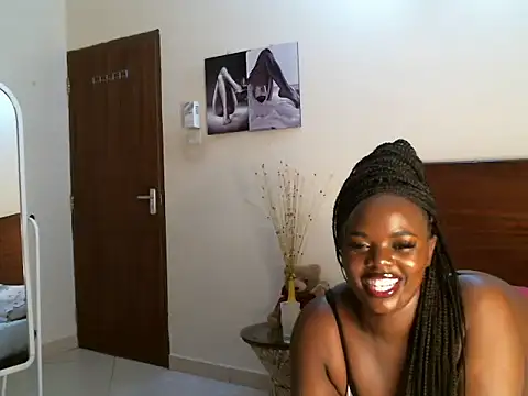 Snapshot of pay_tience chatting on 02.08.25 pay tience online show from 02.08.25