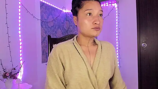 Eva Lee  online show from 02.26.26