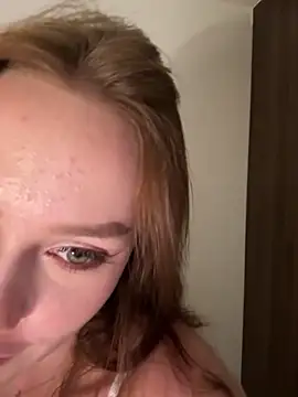 Snapshot of Meow_Sophie chatting on 10.06.25 Meow Sophie online show from 10.06.25