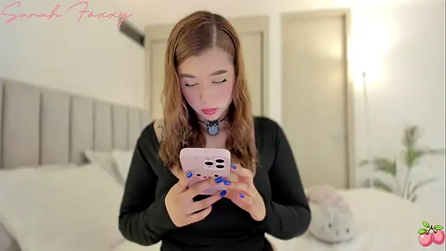 Snapshot of Foxxy222_ chatting on 11.14.25 Foxxy222 online show from 11.14.25