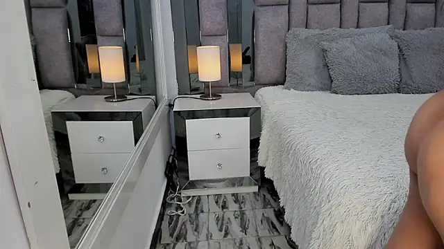 EMMAHILL1 online show from 12.16.25