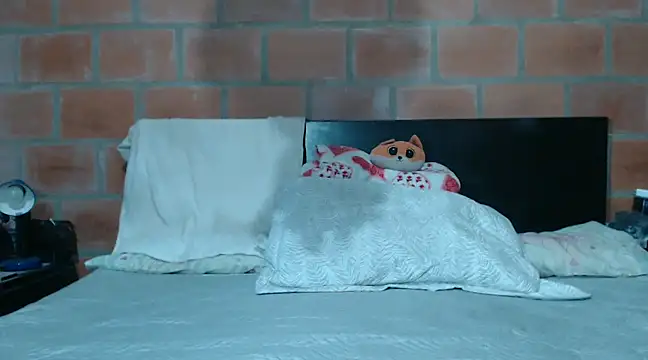 Snapshot of DevoraAmateur chatting on 12.14.24 DevoraAmateur online show from 12.14.24