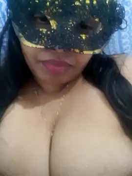 Snapshot of chubby_wife chatting on 10.08.25 chubby wife online show from 10.08.25