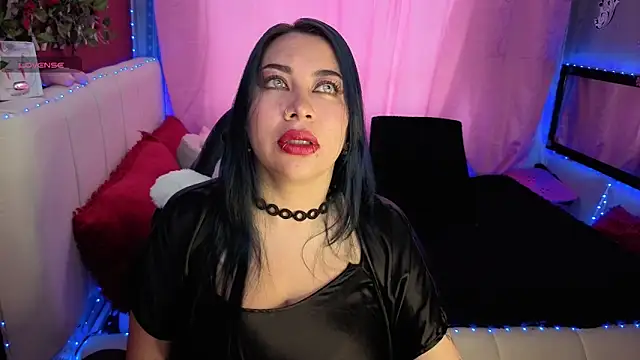 Snapshot of nathalie_zanettii chatting on 06.04.26 nathalie zanettii online show from 06.04.26