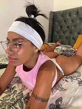 Snapshot of ATENEA_SEXXXY chatting on 11.01.25 ATENEA SEXXXY online show from 11.01.25