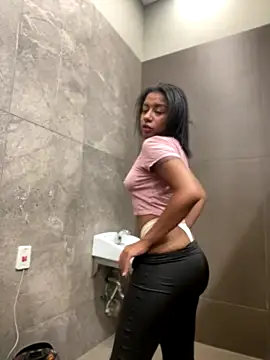 Snapshot of ATENEA_SEXXXY chatting on 11.12.25 ATENEA SEXXXY online show from 11.12.25