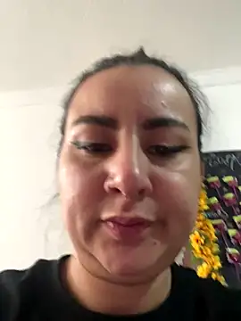 Abril Luv online show from 09.27.25