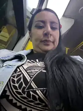 Abril Luv online show from 01.17.26