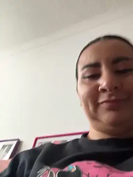 Abril Luv online show from 03.30.26