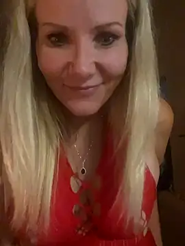 Snapshot of Sexual_Lovable_Doll chatting on 10.11.25 Sexual Lovable Doll online show from 10.11.25