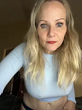 Snapshot of Sexual_Lovable_Doll chatting on 11.04.25 Sexual Lovable Doll online show from 11.04.25