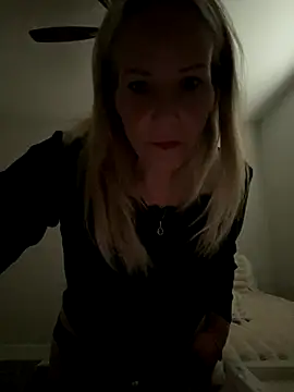 Sexual Lovable Doll online show from 12.05.25