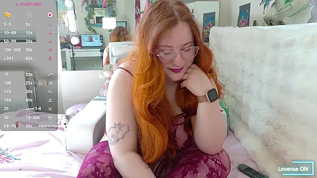 Snapshot of FluffyRainbowKity chatting on 06.14.26 FluffyRainbowKity online show from 06.14.26