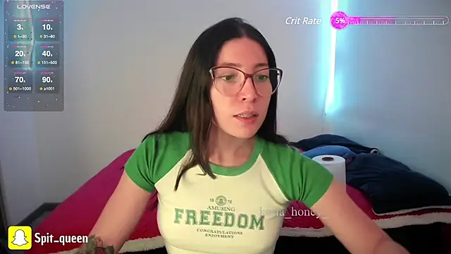 Snapshot of Spit_queen chatting on 03.18.25 Spit queen online show from 03.18.25