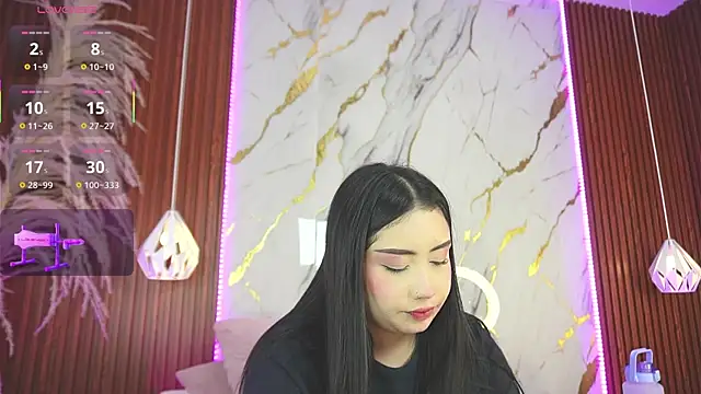 haylie  online show from 02.06.25