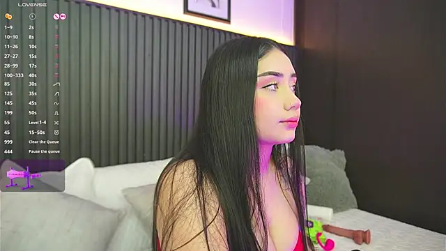 haylie  online show from 12.21.25