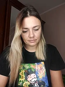 KrissSexi online show from 10.15.25