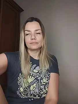 KrissSexi online show from 11.19.25