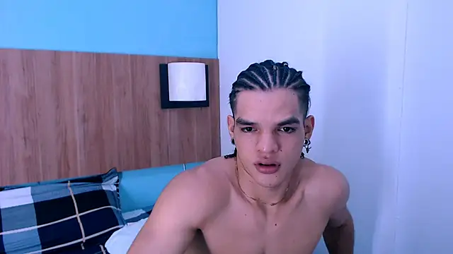 Snapshot of AlbertBernal69 chatting on 01.30.25 AlbertBernal69 online show from 01.30.25
