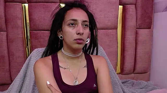 Snapshot of ORIANNA_BODMOD chatting on 02.05.25 ORIANNA BODMOD online show from 02.05.25