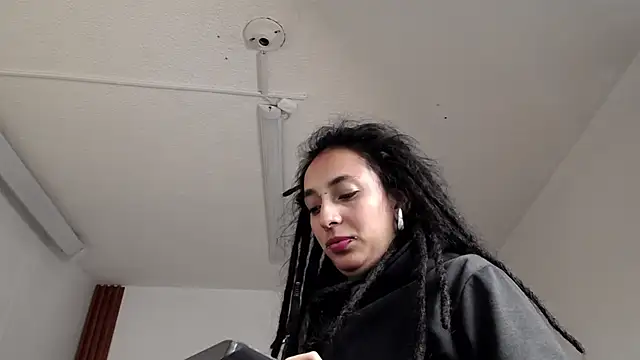 Snapshot of ORIANNA_BODMOD chatting on 11.08.25 ORIANNA BODMOD online show from 11.08.25