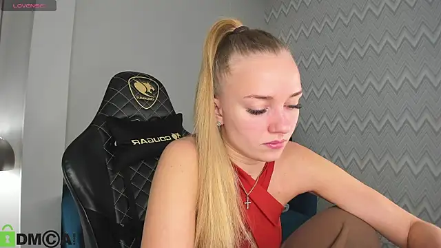 Barbie Lis online show from 10.25.25