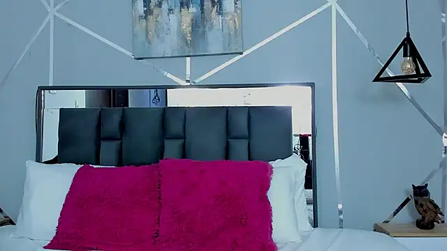 Snapshot of ZiaCalifa chatting on 01.18.25 ZiaCalifa online show from 01.18.25