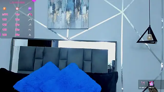 Snapshot of ZiaCalifa chatting on 03.11.25 ZiaCalifa online show from 03.11.25