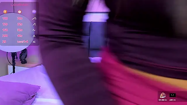 Snapshot of ZiaCalifa chatting on 09.18.25 ZiaCalifa online show from 09.18.25