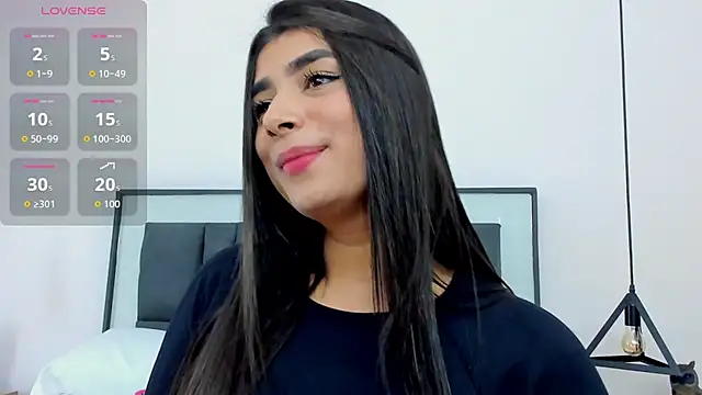 Snapshot of ZiaCalifa chatting on 09.29.25 ZiaCalifa online show from 09.29.25