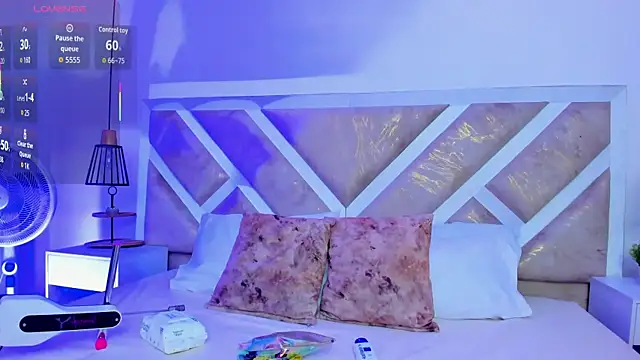 Snapshot of ZiaCalifa chatting on 02.20.26 ZiaCalifa online show from 02.20.26