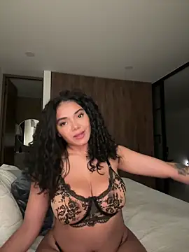 Mariecurl online show from 02.06.25