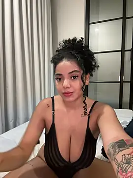 Mariecurl online show from 02.16.25