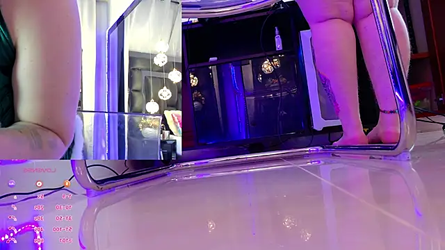 Snapshot of NathaxaLeans chatting on 01.30.25 NathaxaLeans online show from 01.30.25