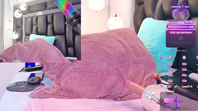 Snapshot of NathaxaLeans chatting on 03.08.25 NathaxaLeans online show from 03.08.25