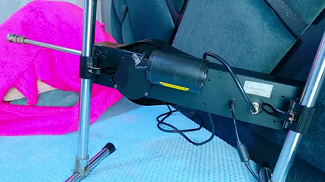 Snapshot of NathaxaLeans chatting on 02.28.26 NathaxaLeans online show from 02.28.26