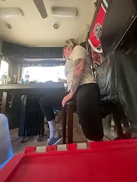 SummerBlueMoon online show from 04.17.26