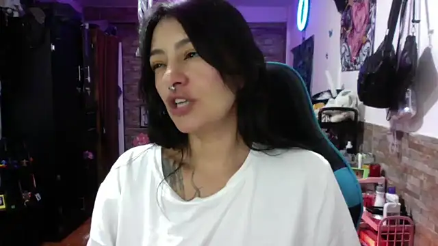 AngelaQueen  online show from 01.16.26