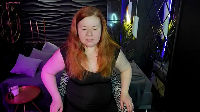 Snapshot of Mrs_Emilia chatting on 12.08.24 Mrs Emilia online show from 12.08.24