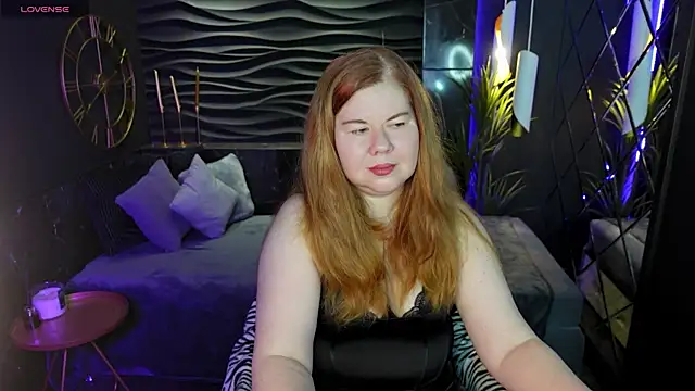 Snapshot of Mrs_Emilia chatting on 12.14.24 Mrs Emilia online show from 12.14.24